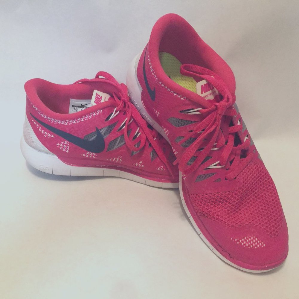 Nike Sneakers Shoes Free 5.0 Woman’s Size 9.5 Pink 642199-602